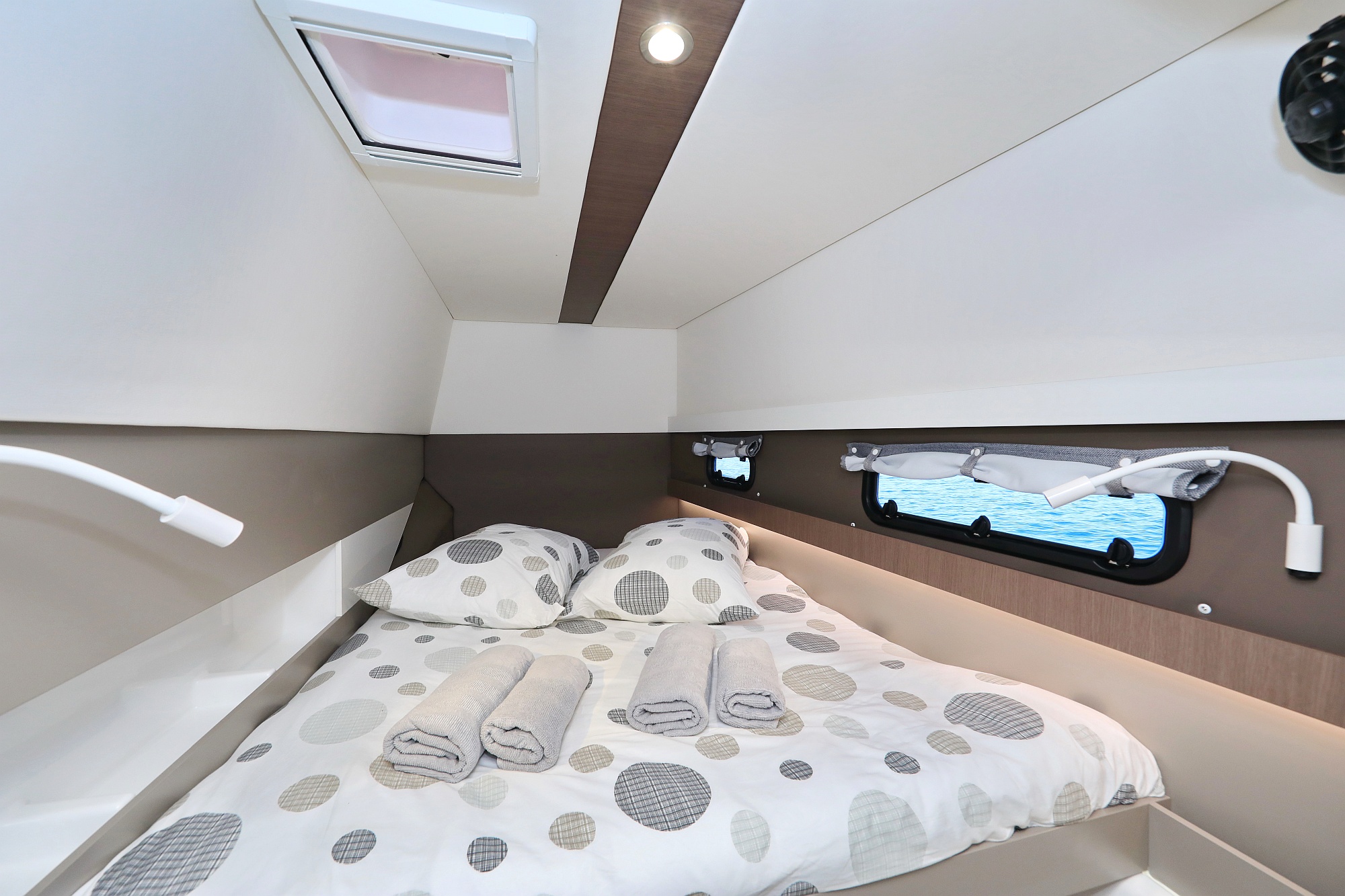 Photo #14 - Bali 4.1 - 4 cab. (Ocean Oasis) in Biograd - 43145