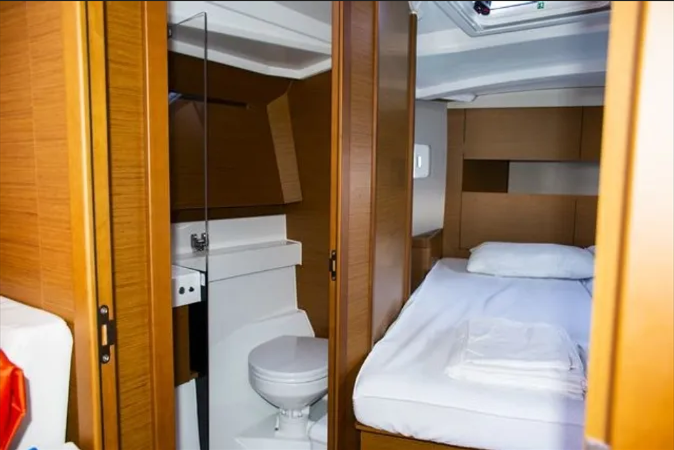 Photo #7 - Sun Odyssey 410 - 3 cab. (Evelina) in Lavrion - 43151