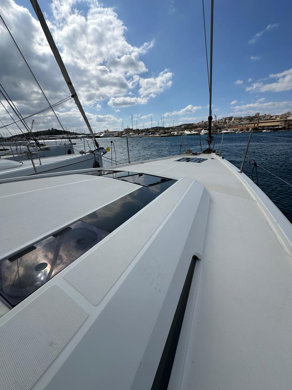 Photo #1 - Oceanis 51.1 - 5 + 1 cab. (Velvet Dice) in Atene - 43170