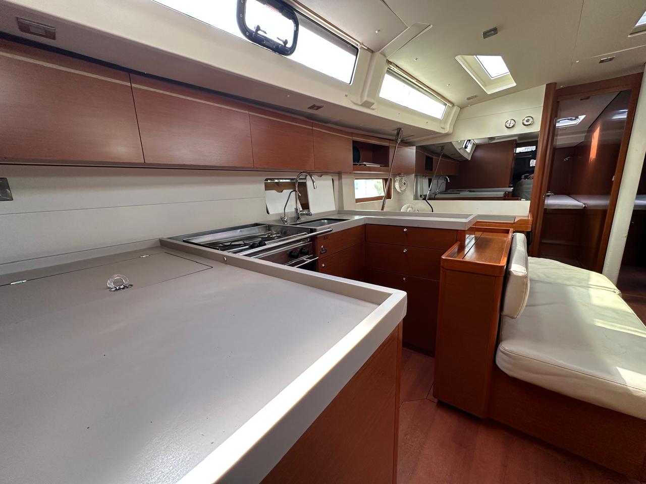 Photo #5 - Oceanis 51.1 - 5 + 1 cab. (Velvet Dice) in Atene - 43170