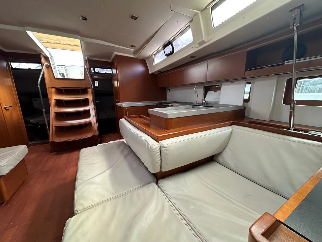 Oceanis 51.1 - 5 + 1 cab. (Velvet Dice)  - 7