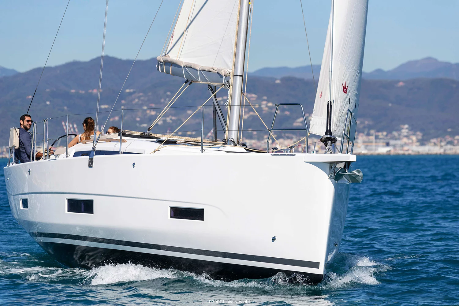 Dufour 390 (Easy Living)  - 9