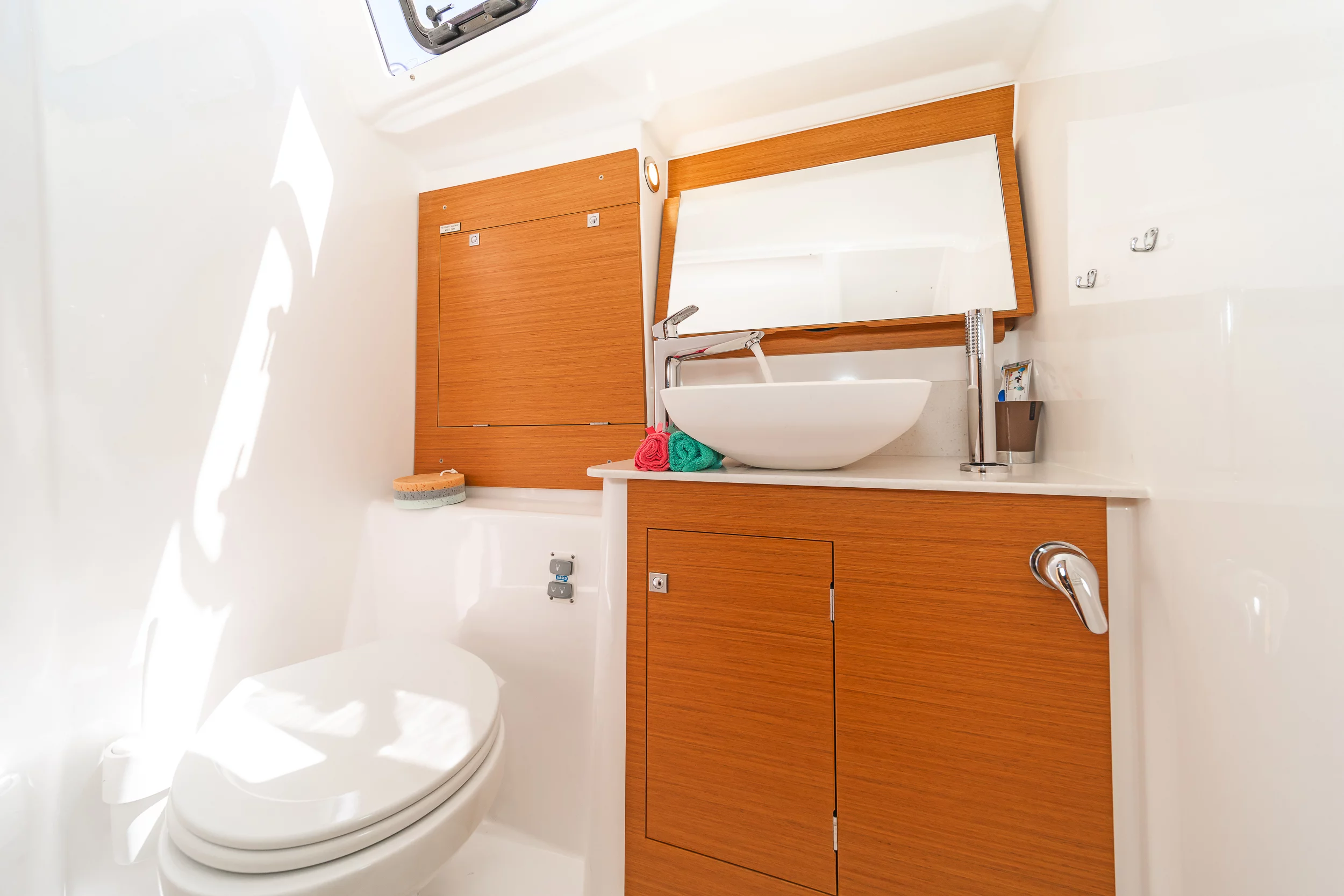 Dufour 390 (Easy Living)  - 4