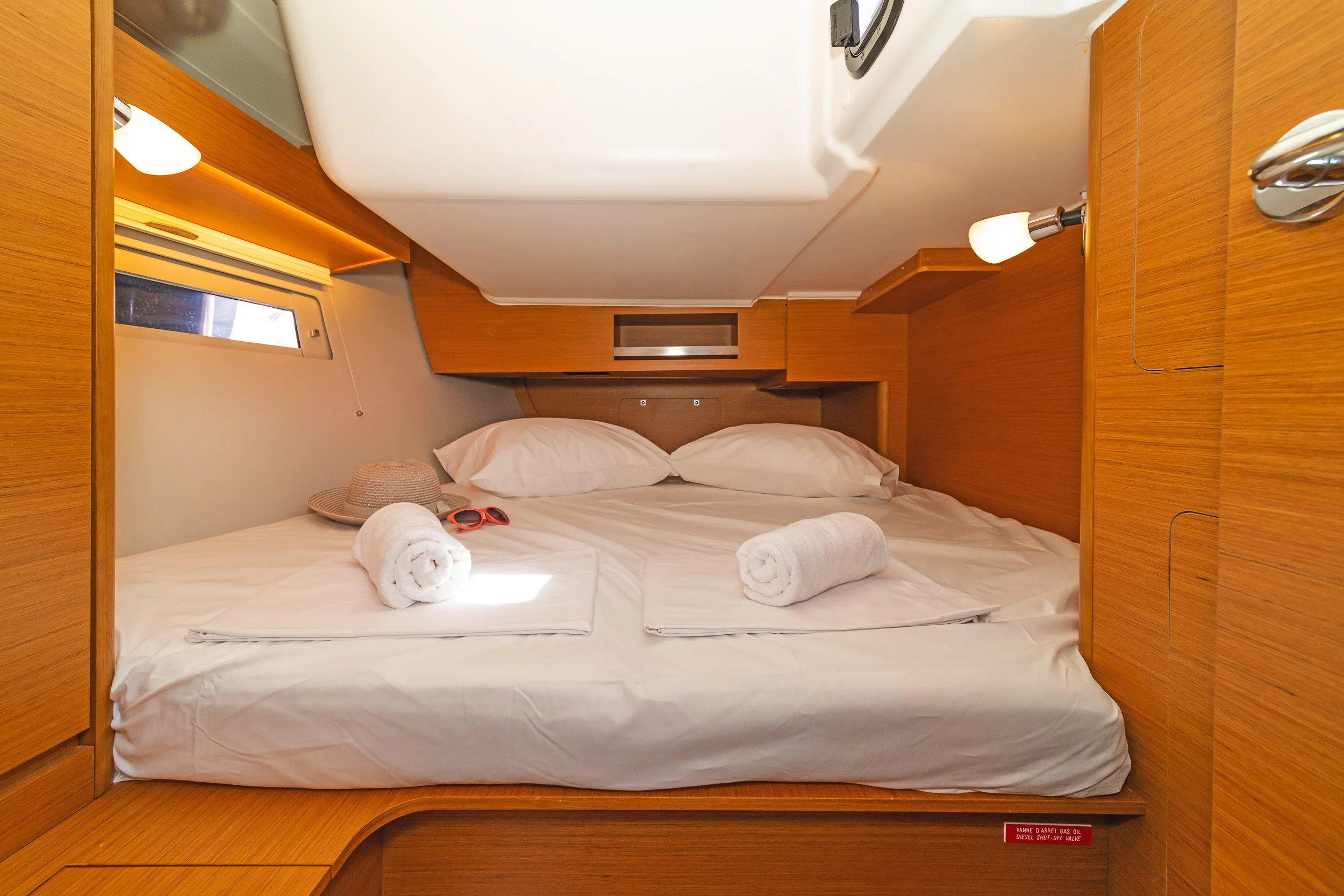 Dufour 390 (Easy Living)  - 5