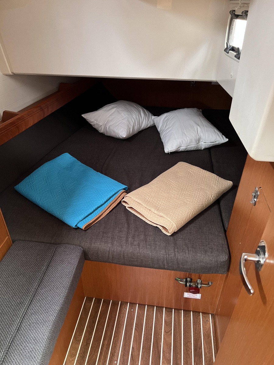 Photo #13 - Bavaria Cruiser 41 - 3 cab. (Nireus) in Lefkada - 43204