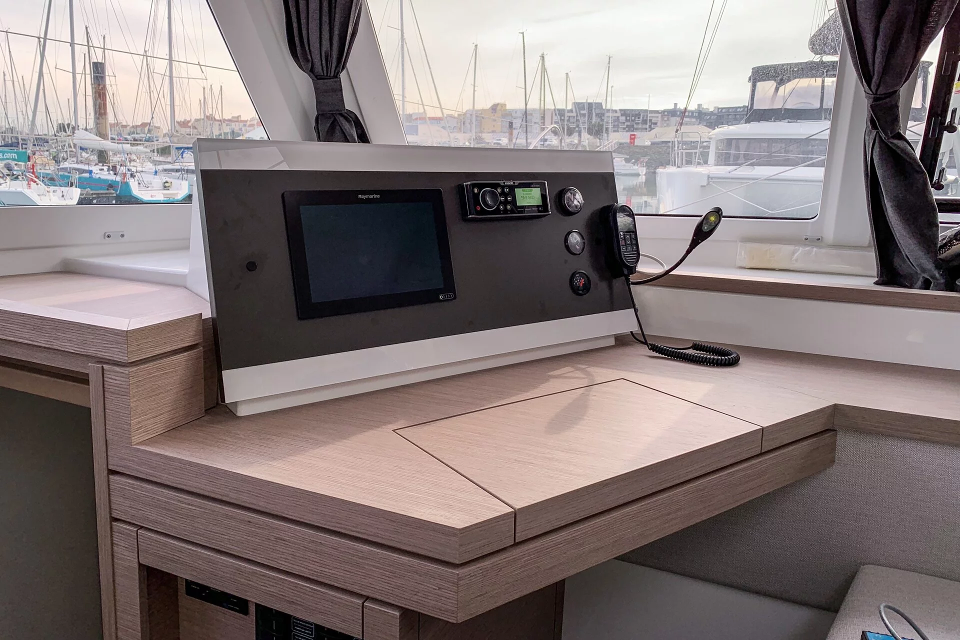Fountaine Pajot Lucia 40 - 4 cab. (Merengue)  - 8