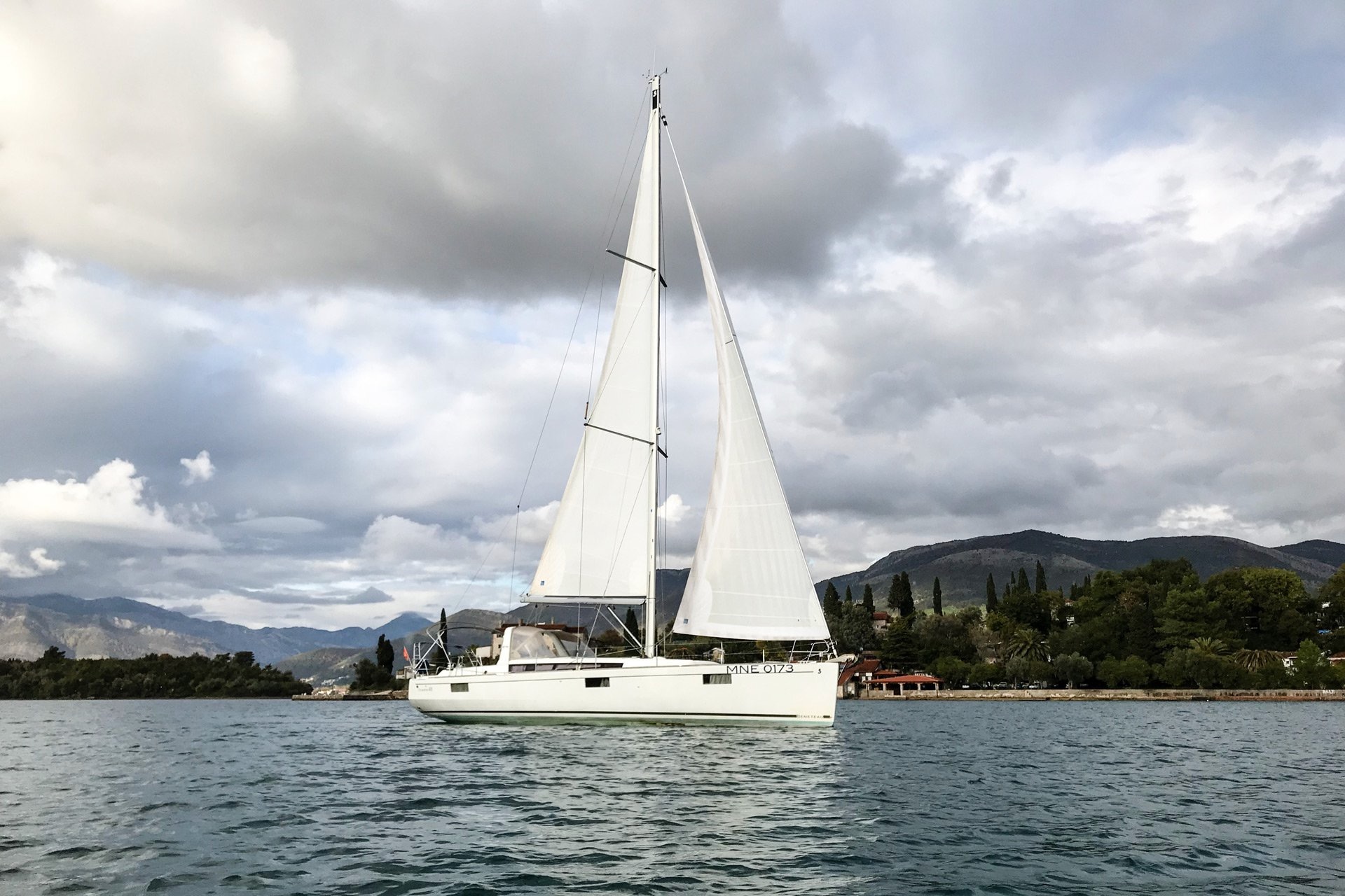 Photo #3 - Oceanis 48 - 5 cab. (Blues) in Tivat - 43222
