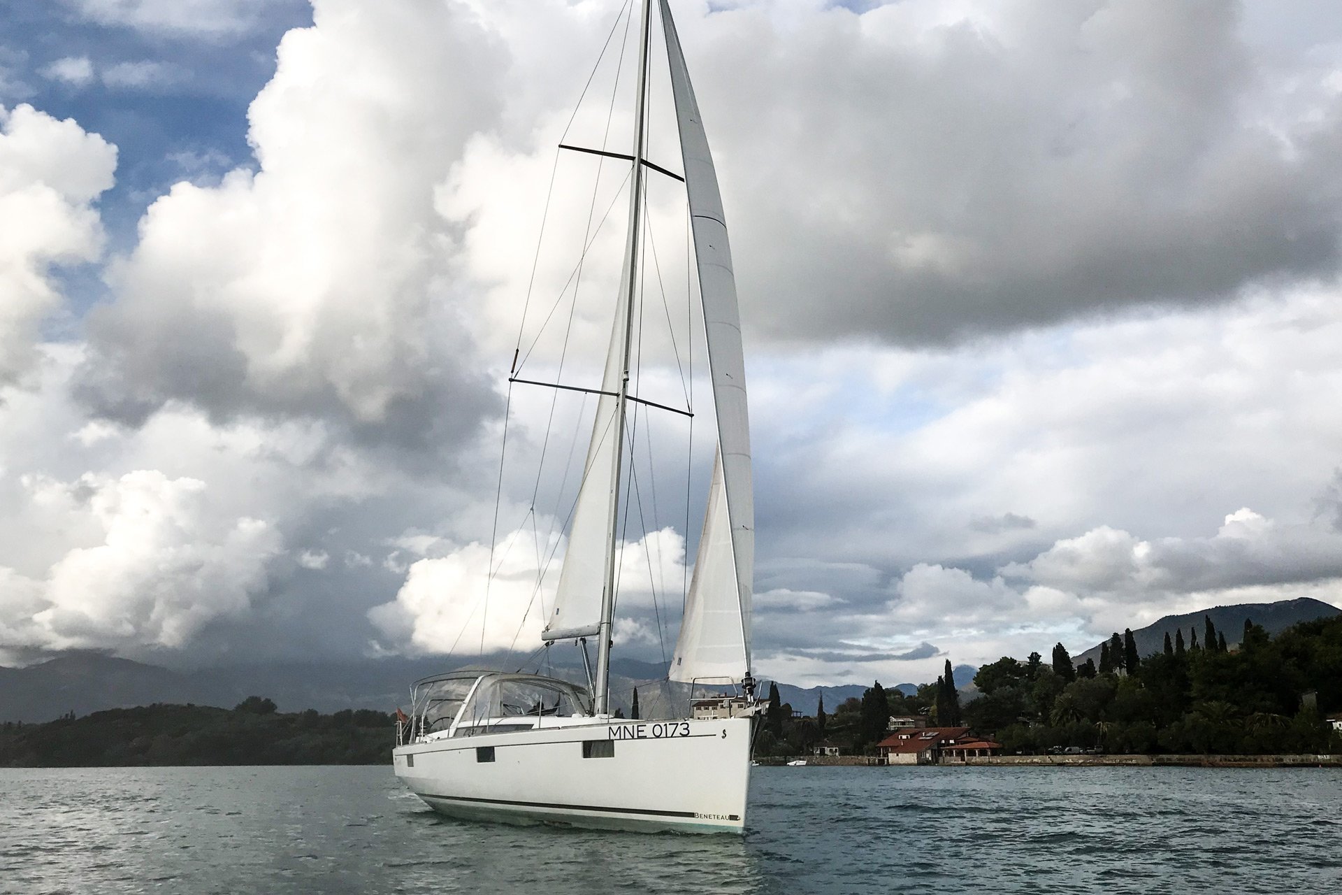 Photo #4 - Oceanis 48 - 5 cab. (Blues) in Tivat - 43222