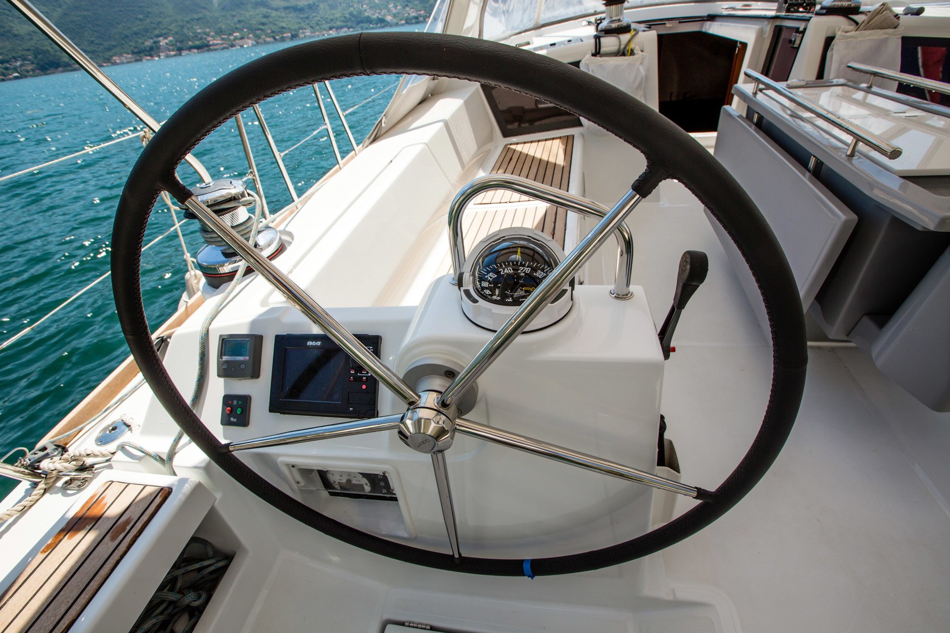 Photo #9 - Oceanis 48 - 5 cab. (Blues) in Tivat - 43222