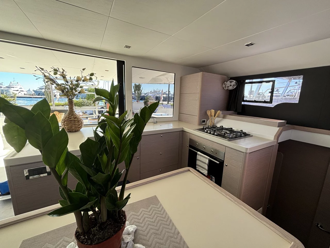 Dufour 48 Catamaran - 5 + 1 cab. (Siente El Mar)  - 9