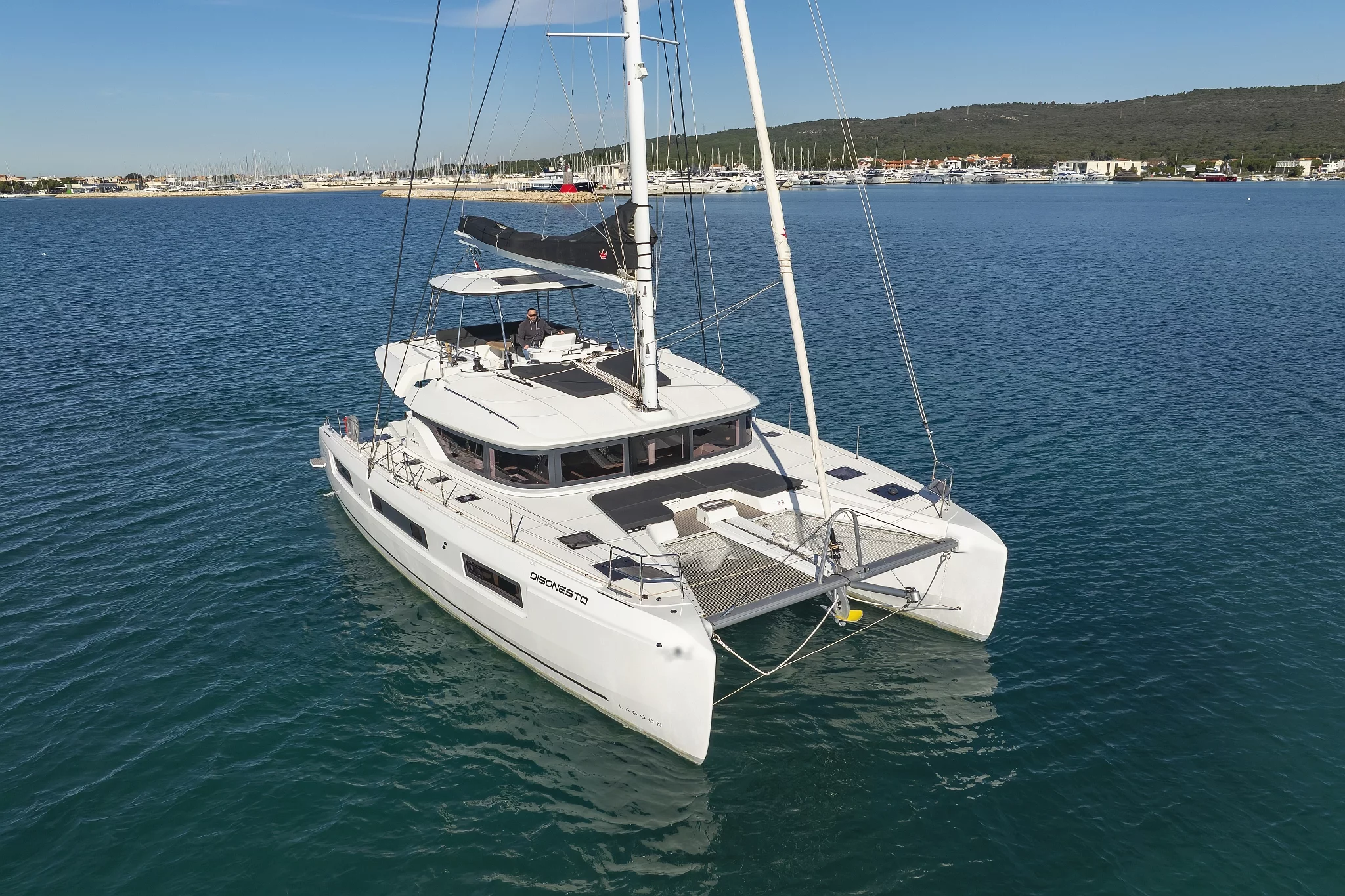 Lagoon 51 - 6 + 1 cab. (Disonesto)  - 11