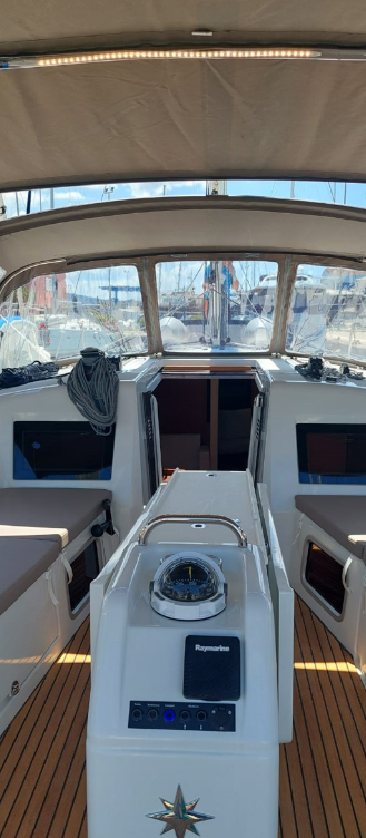 Photo #4 - Sun Odyssey 410 - 3 cab. (Baghera) in Lefkada - 43234