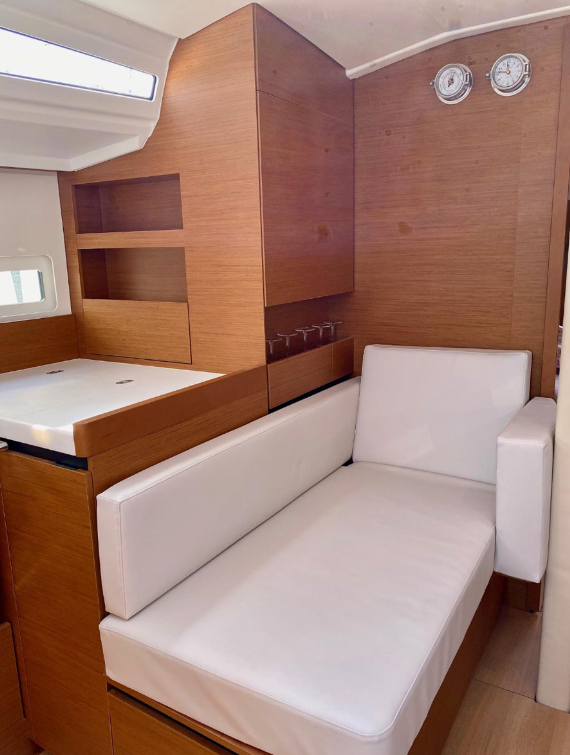Photo #8 - Sun Odyssey 410 - 3 cab. (Baghera) in Lefkada - 43234