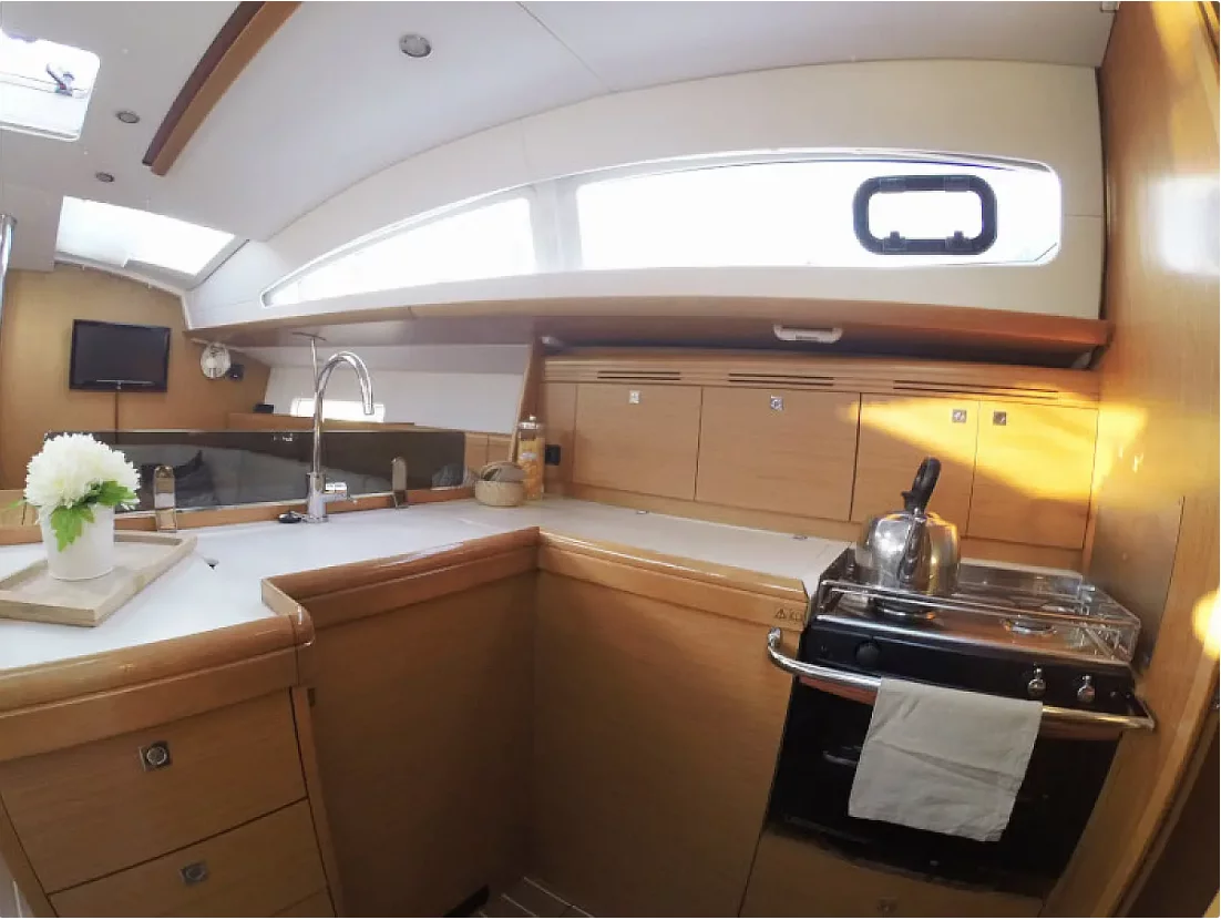 Sun Odyssey 42 DS (Sweet Alis)  - 12