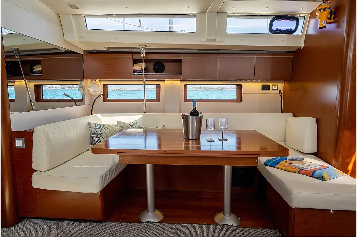 Oceanis 51.1 - 5 + 1 cab. (Bolero)  - 10