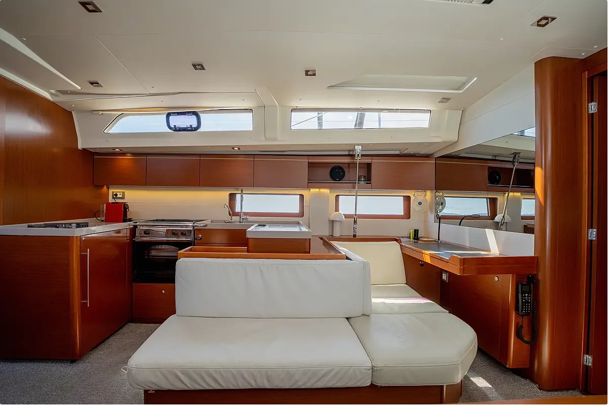Oceanis 51.1 - 5 + 1 cab. (Bolero)  - 11