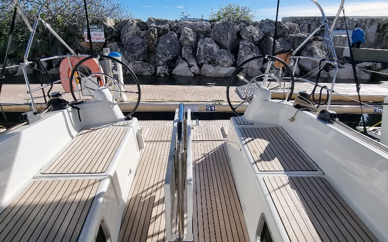 Sun Odyssey 380 (Sunny)  - 3
