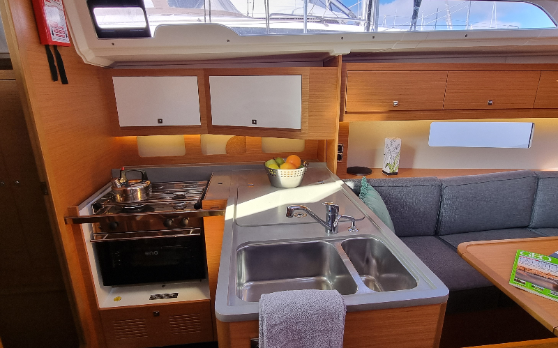 Photo #9 - Dufour 37 - 2 cab. (Vasco) in Golfe Juan - 43272