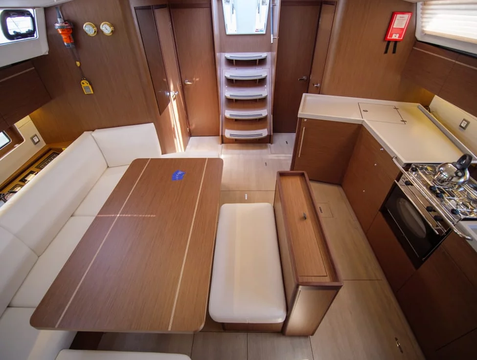 Oceanis 46.1 (Layla)  - 10