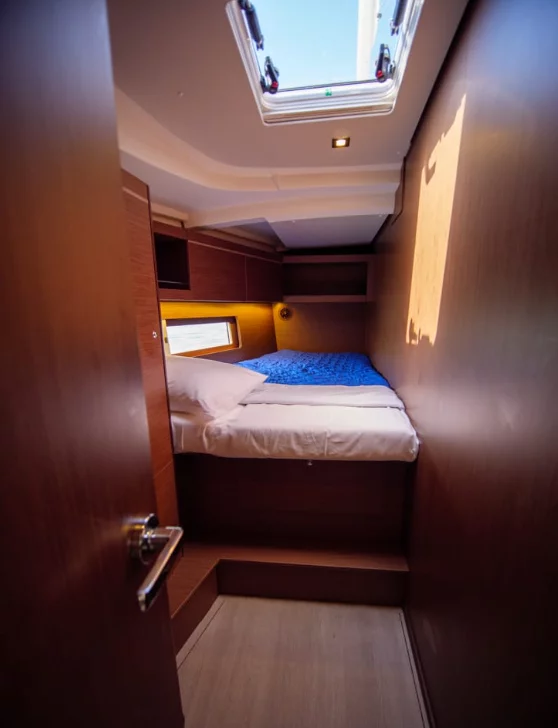 Oceanis 46.1 (Layla)  - 15