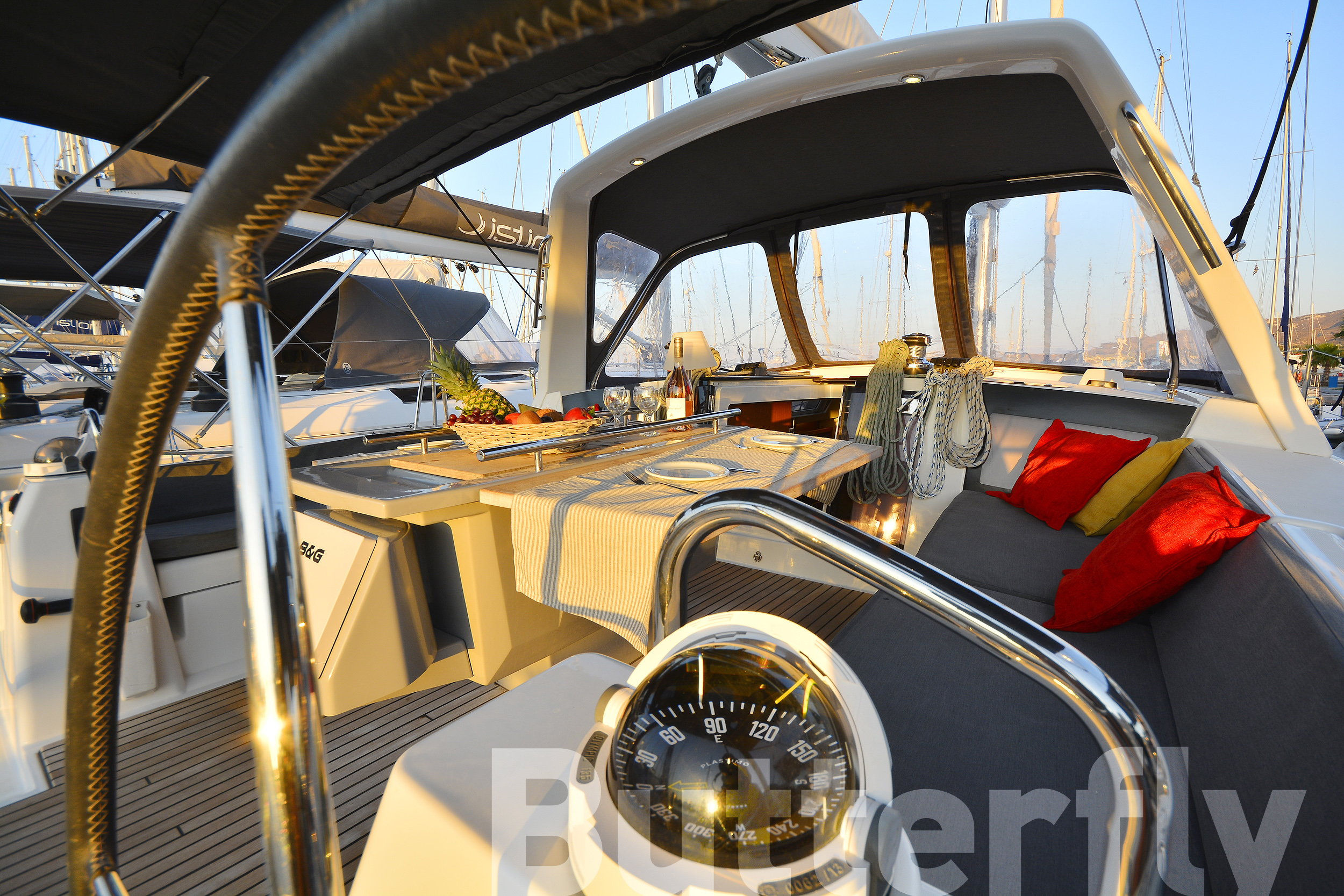 Photo #14 - Oceanis 45 - 4 cab. (Butterfly) en Kos - 43371