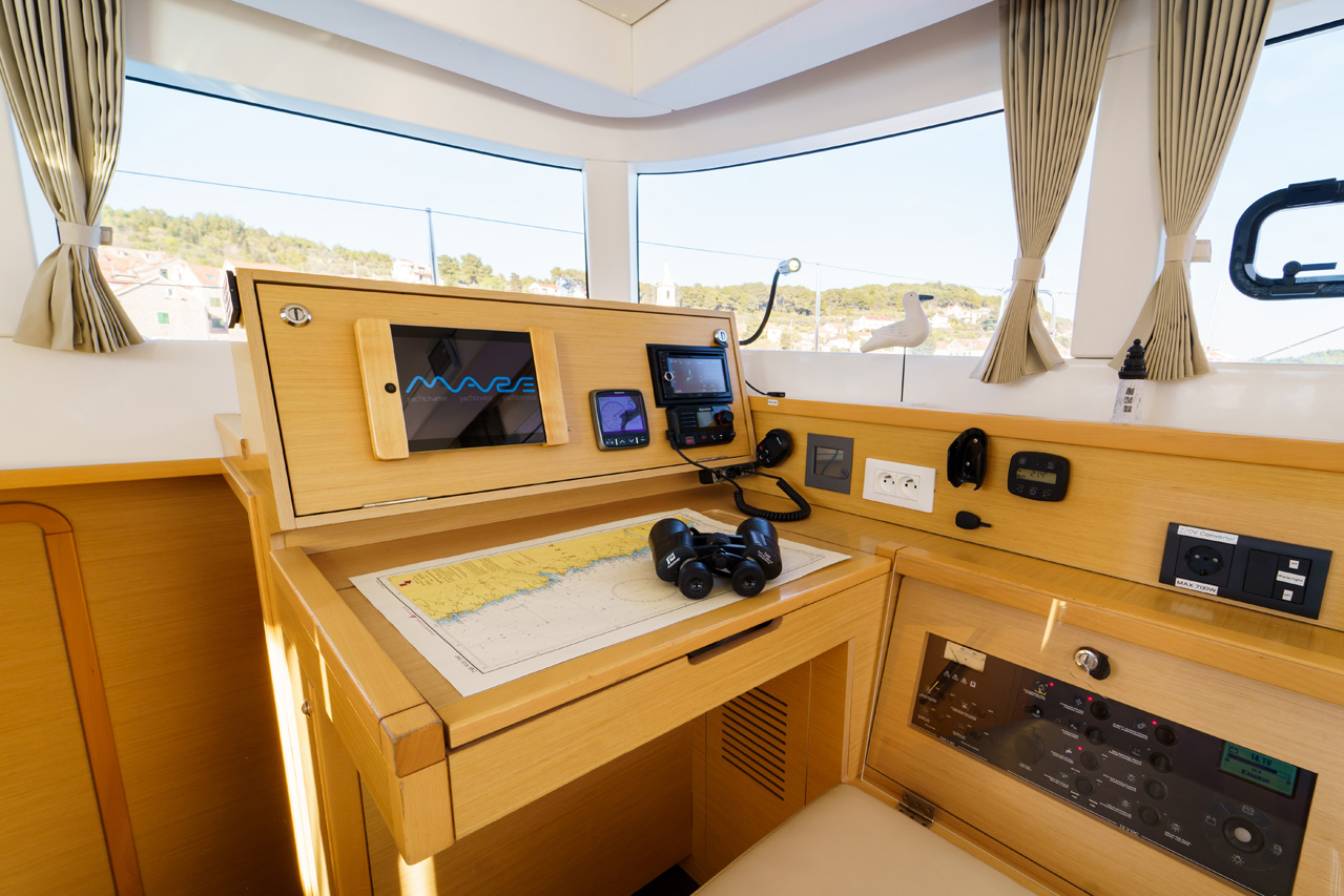 Photo #20 - Lagoon 39 - 4 + 2 cab. (White Pearl) in Sibenik - 43387