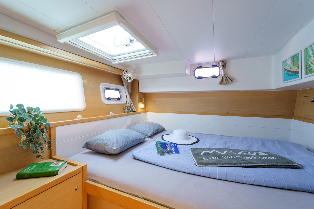 Photo #22 - Lagoon 39 - 4 + 2 cab. (White Pearl) in Sibenik - 43387