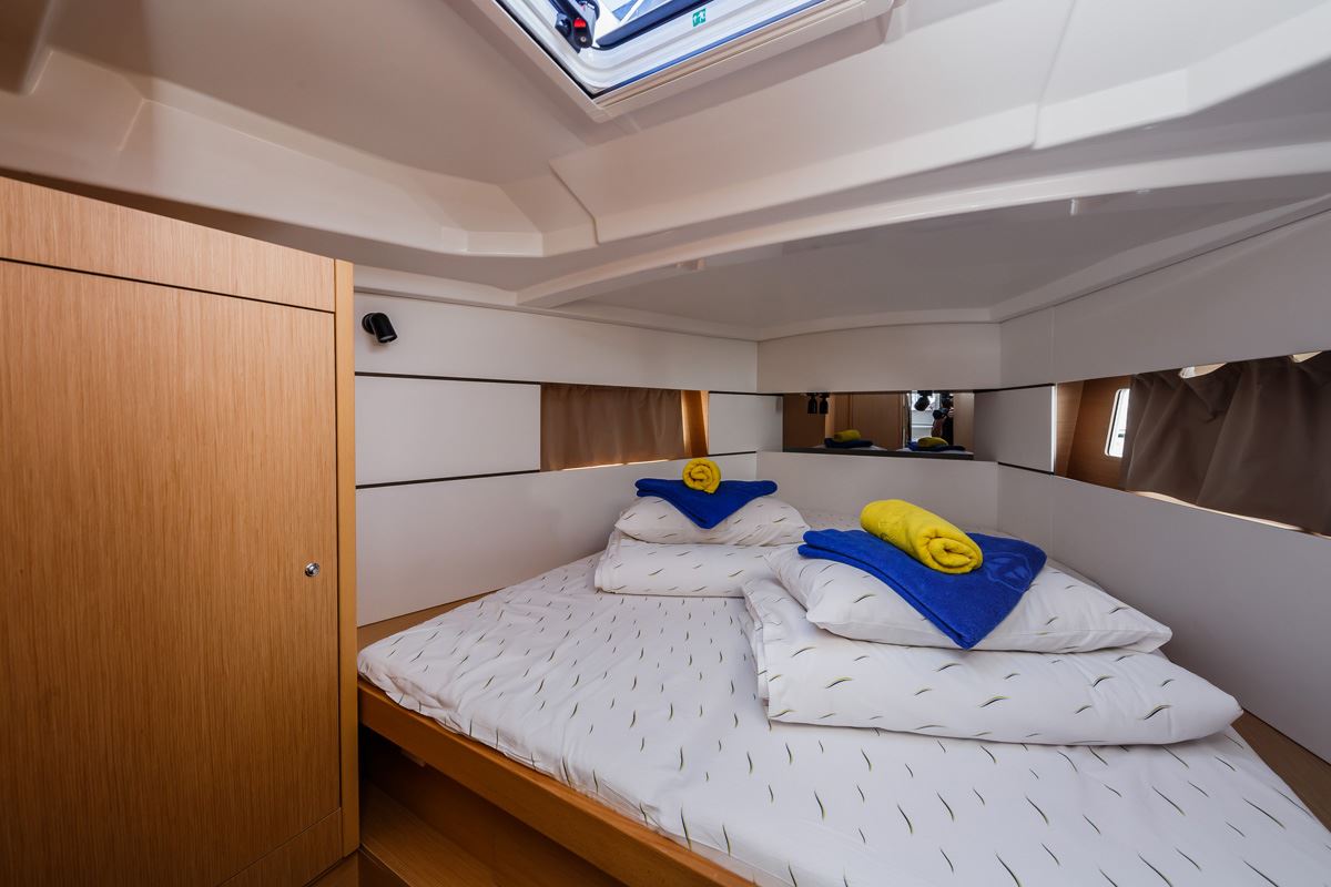 Photo #7 - Oceanis 38.1 (Pleasure) in Trogir - 43401