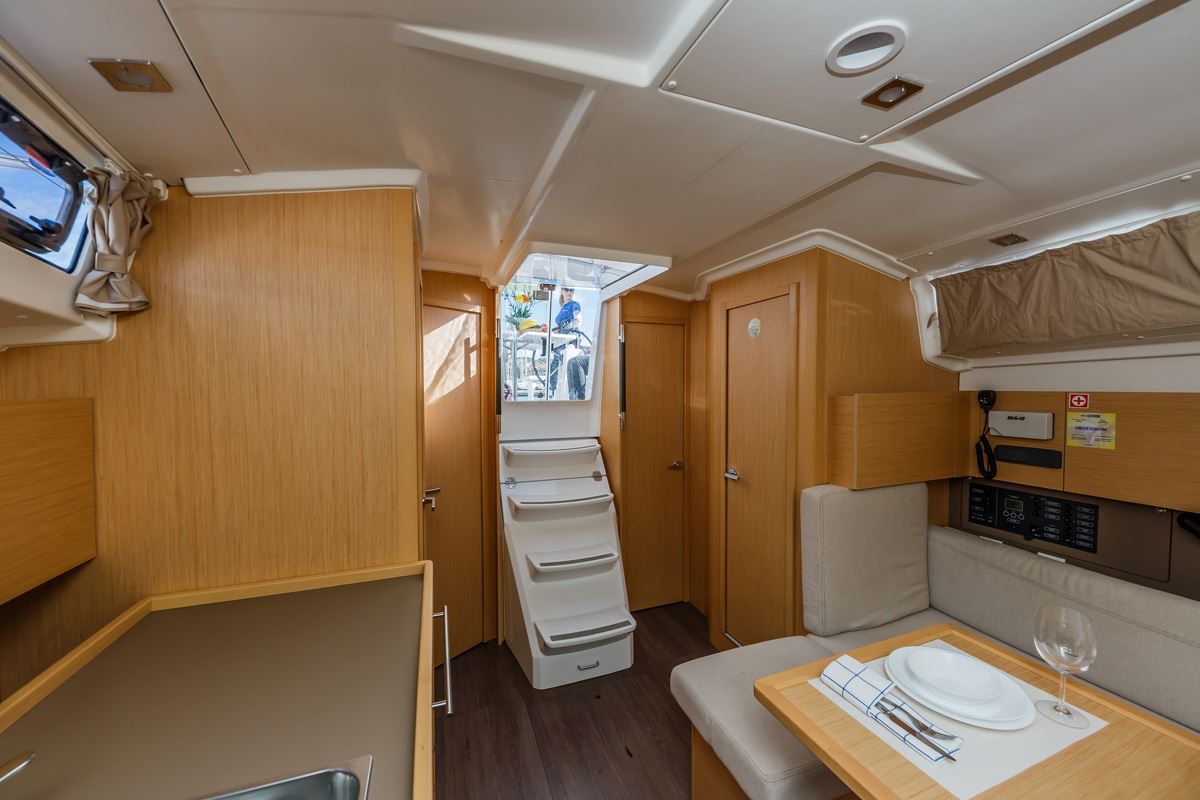 Photo #10 - Oceanis 38.1 (Obsession) in Dubrovnik - 43402