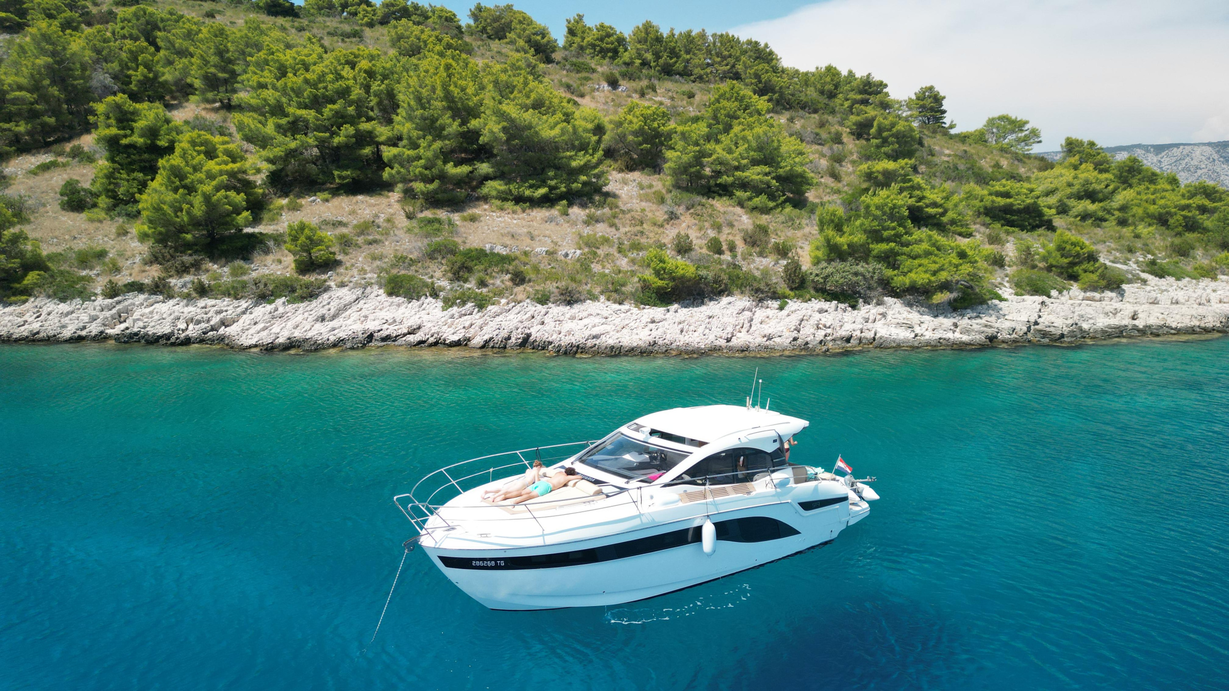 Photo #9 - Bavaria SR41 (Ivana) en Trogir - 43408