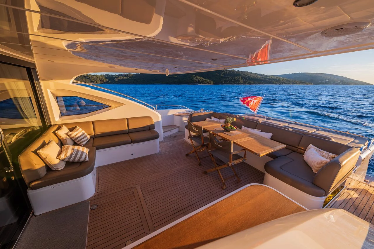 Princess V78 (Gitana II)  - 12