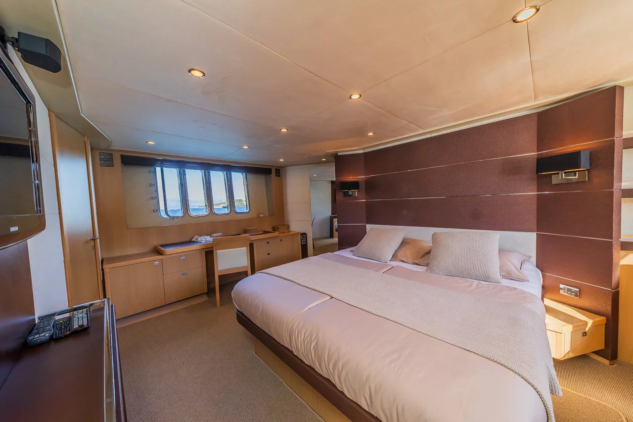 Princess V78 (Gitana II)  - 26