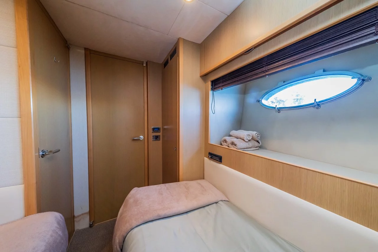 Princess V78 (Gitana II)  - 33