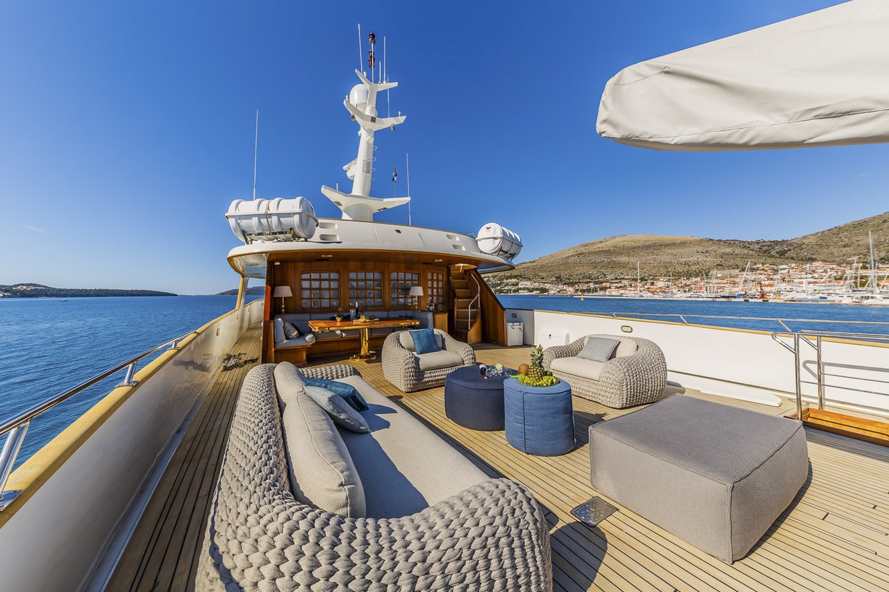 Photo #6 - Benetti Classsic 115 (To Je To) in Trogir - 43429