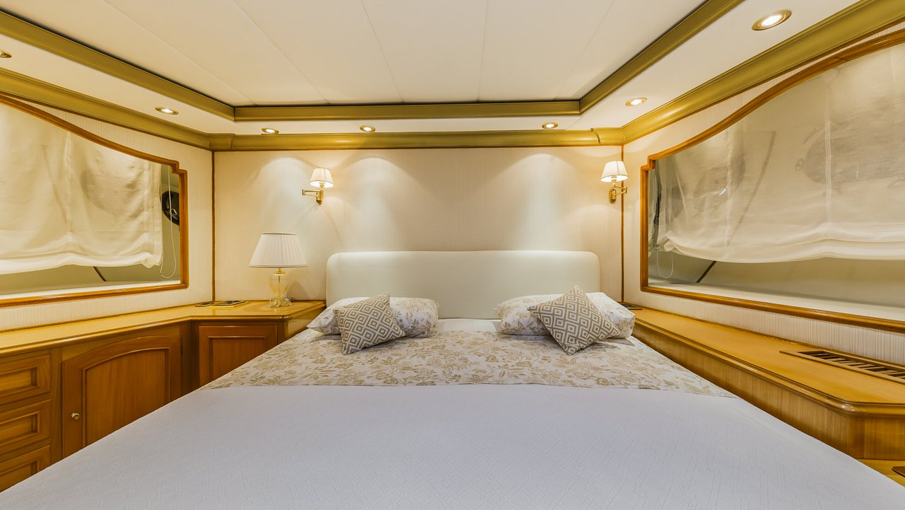 Photo #16 - Benetti Classsic 115 (To Je To) in Trogir - 43429