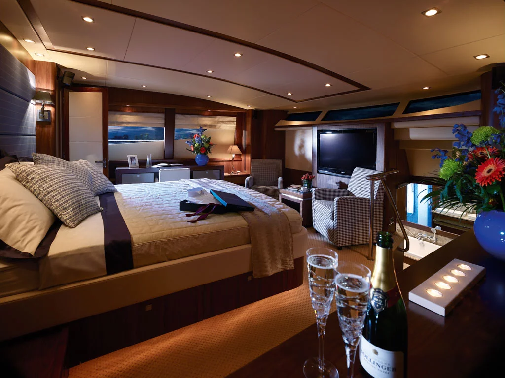 Sunseeker 34 Metre Yacht (Arago)  - 4