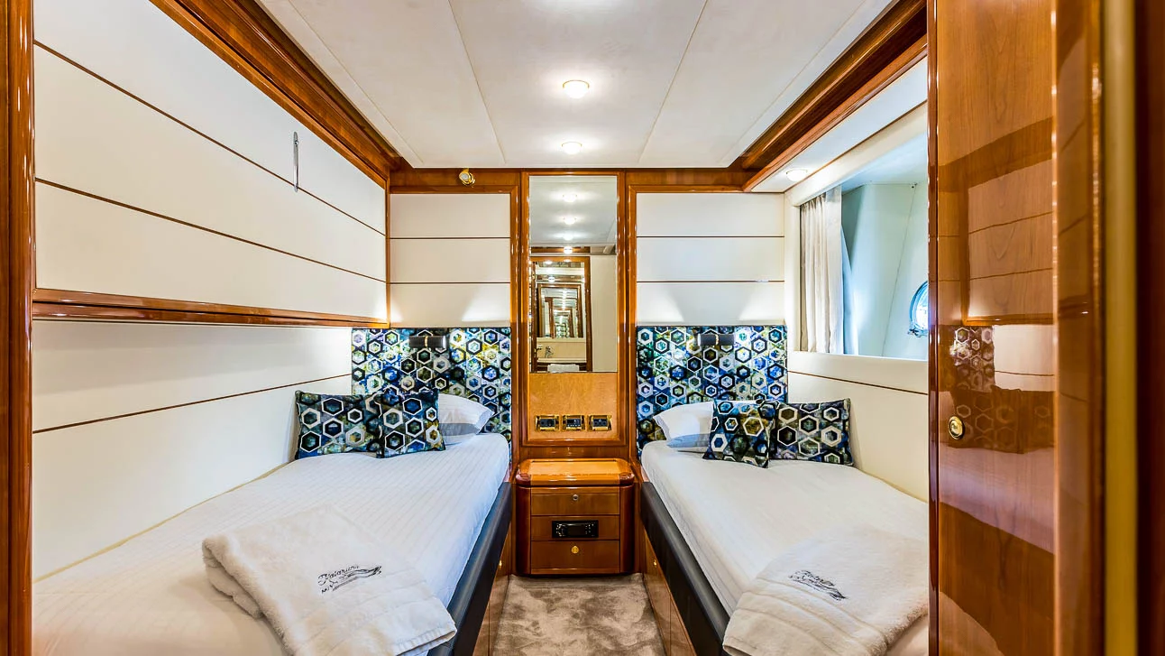 Ferretti Yachts 880 - 4. cab (Miss Katarina)  - 18