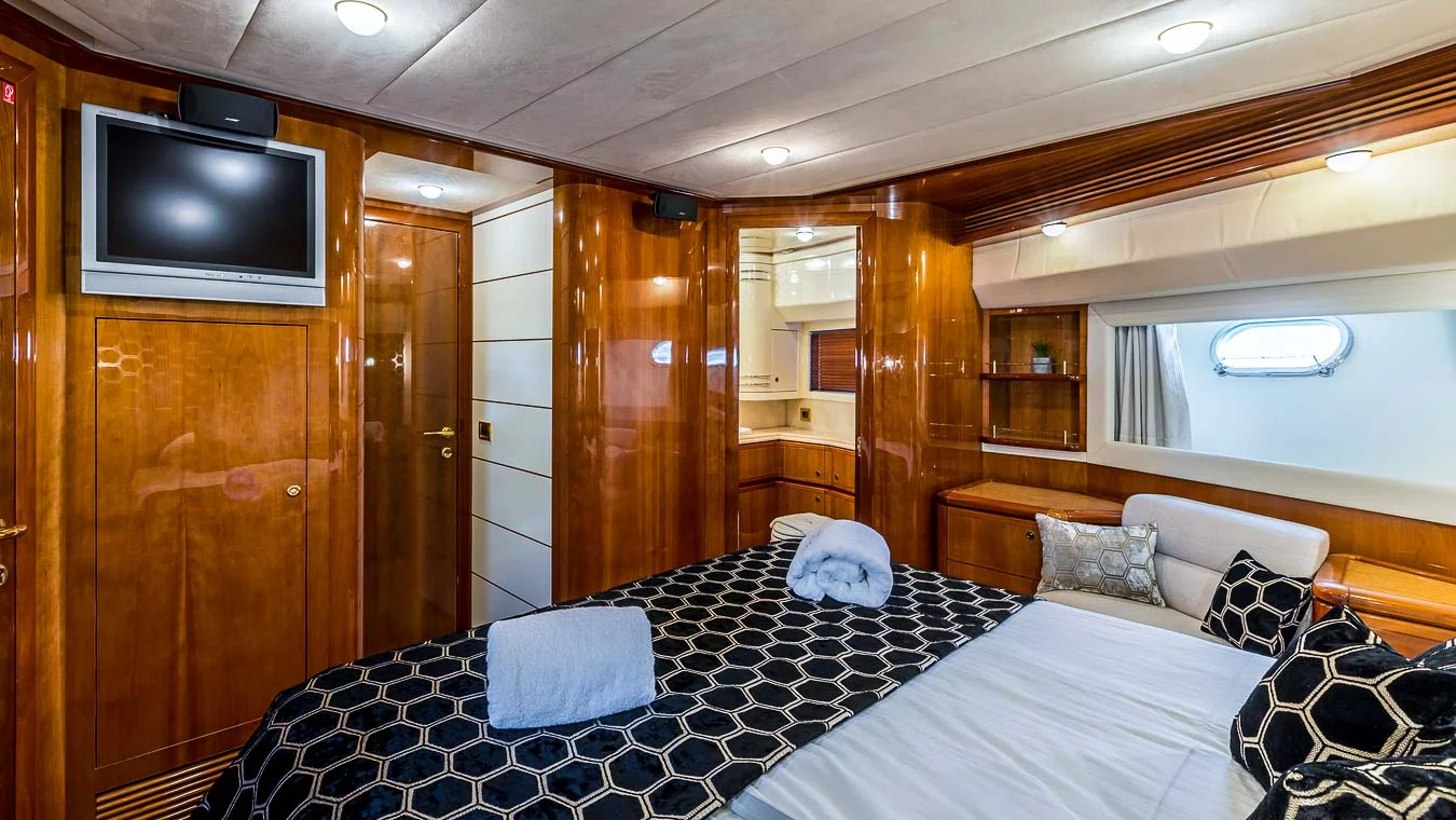 Ferretti Yachts 880 - 4. cab (Miss Katarina)  - 20