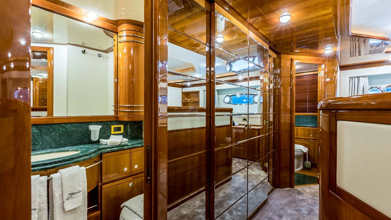 Ferretti Yachts 880 - 4. cab (Miss Katarina)  - 21