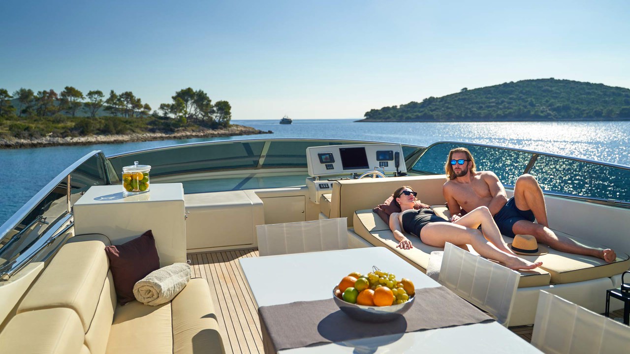 Photo #8 - Canados 86 (Karisma) en Baska Voda - 43436