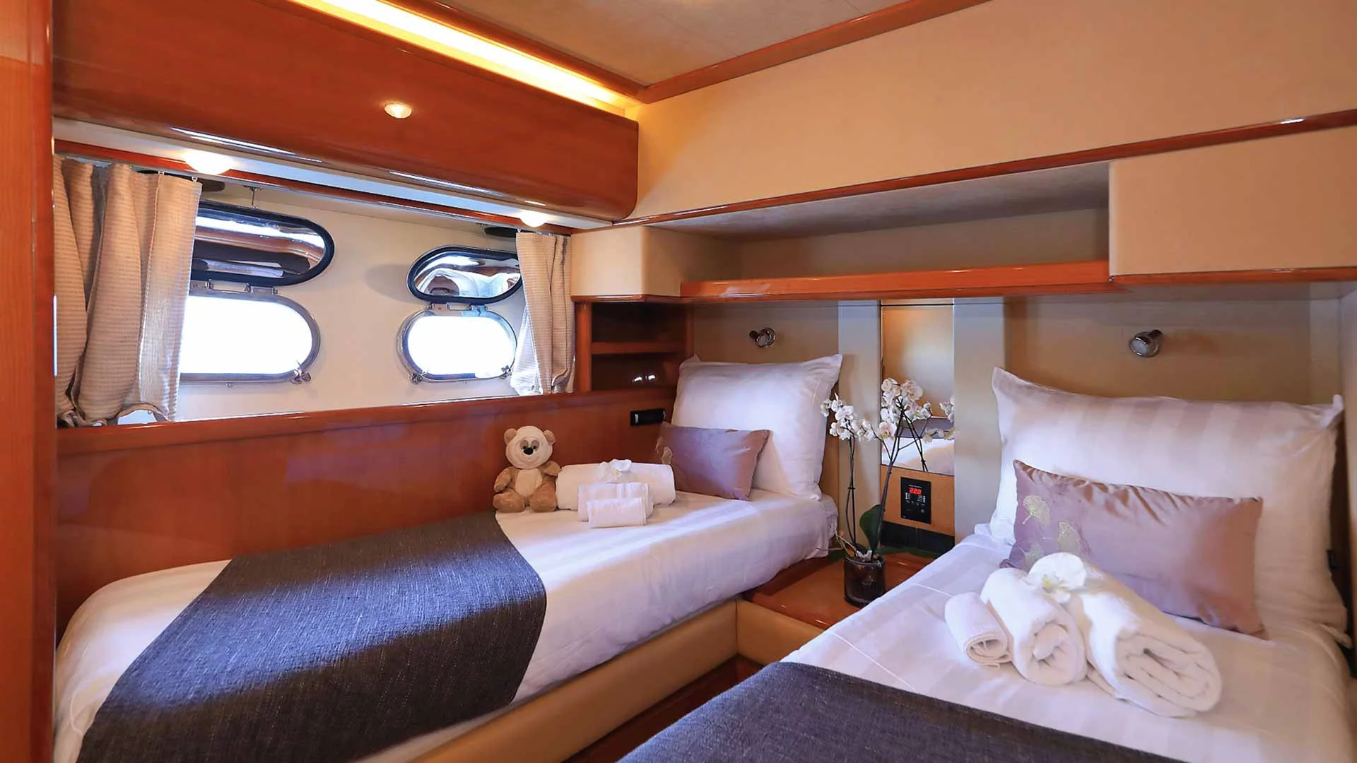 Ferretti Yachts 760 (Quo Vadis I)  - 15