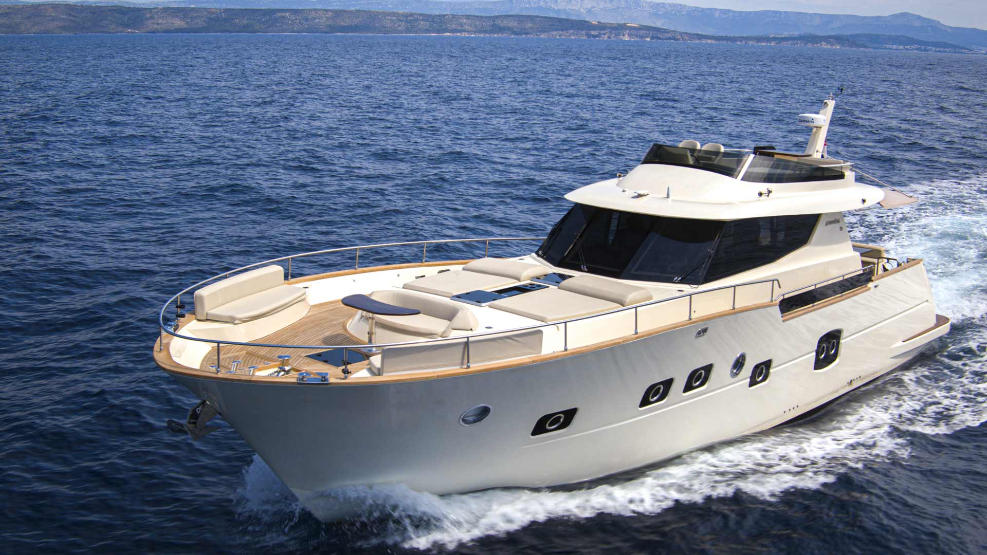 Photo #9 - Monachus 70 Fly (Panta Rei) in Split - 43442