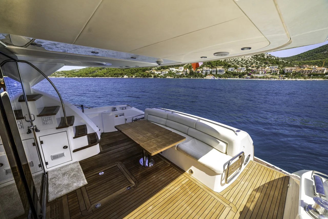 Sunseeker Manhattan 63 (2 Drunk)  - 10
