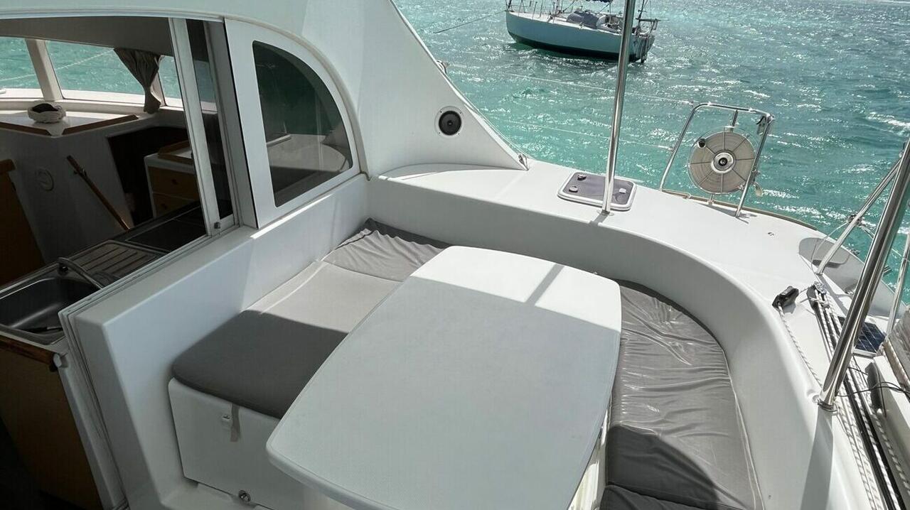 Photo #6 - Lagoon 380 - 4 + 2 cab. (Bilbilis) in Talamanca - 43447
