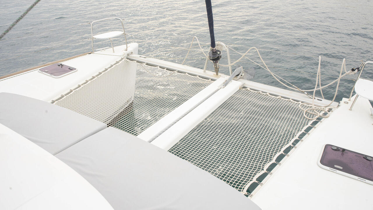 Photo #7 - Lagoon 380 - 4 + 2 cab. (Bilbilis) in Talamanca - 43447