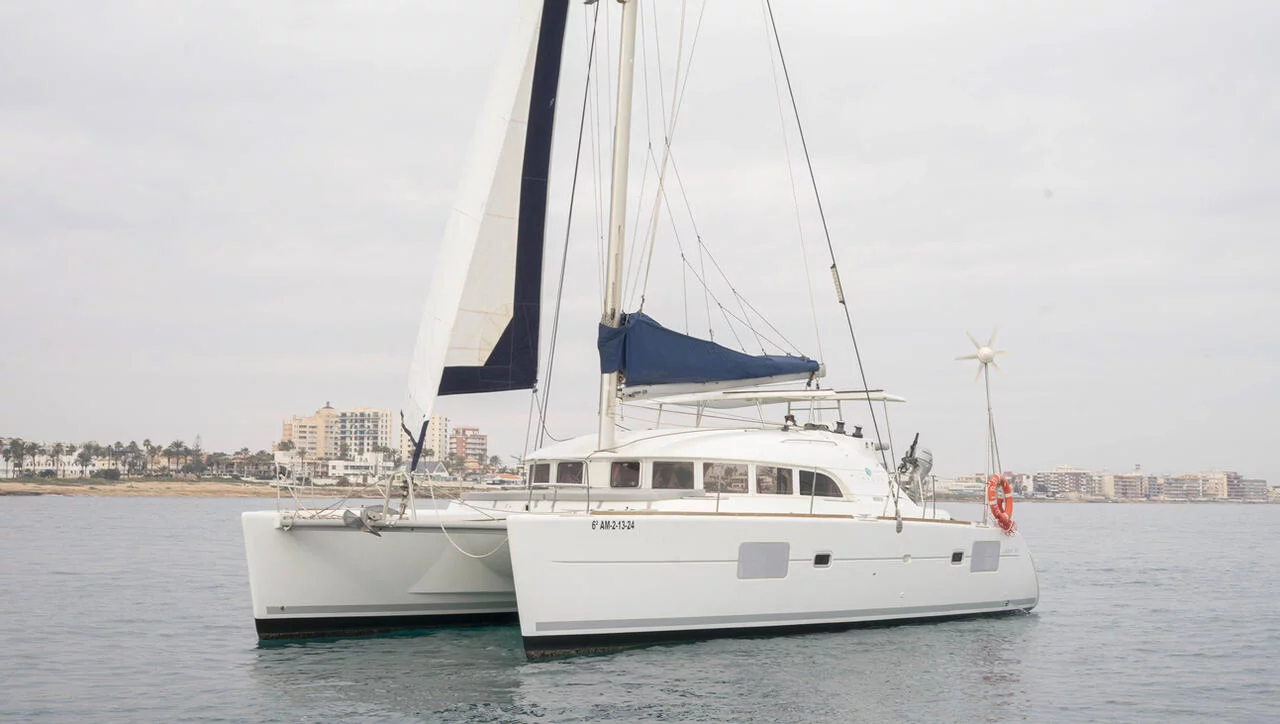 Lagoon 380 - 4 + 2 cab. (Bilbilis)  - 9