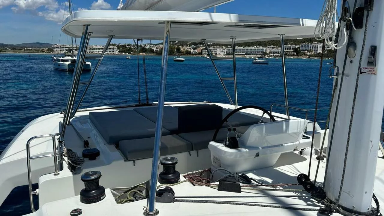 Lagoon 50 - 5 + 2 cab. (Patagonia)  - 13