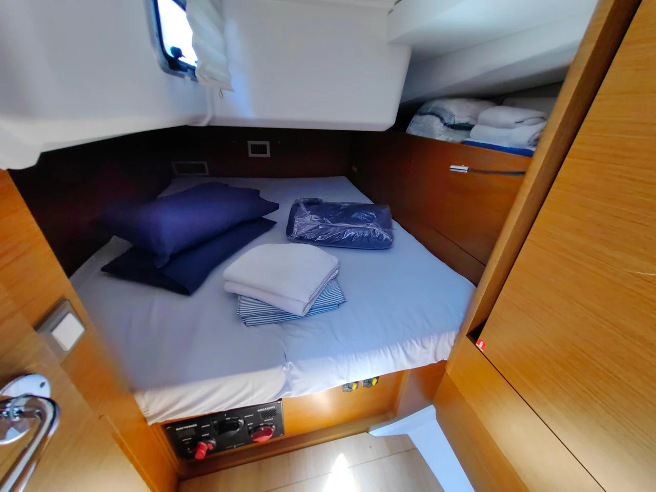 Sun Odyssey 440 (Milky Way)  - 17