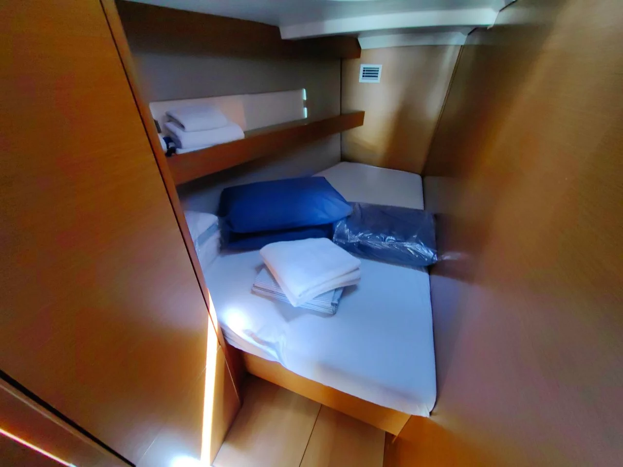 Sun Odyssey 440 (Milky Way)  - 19