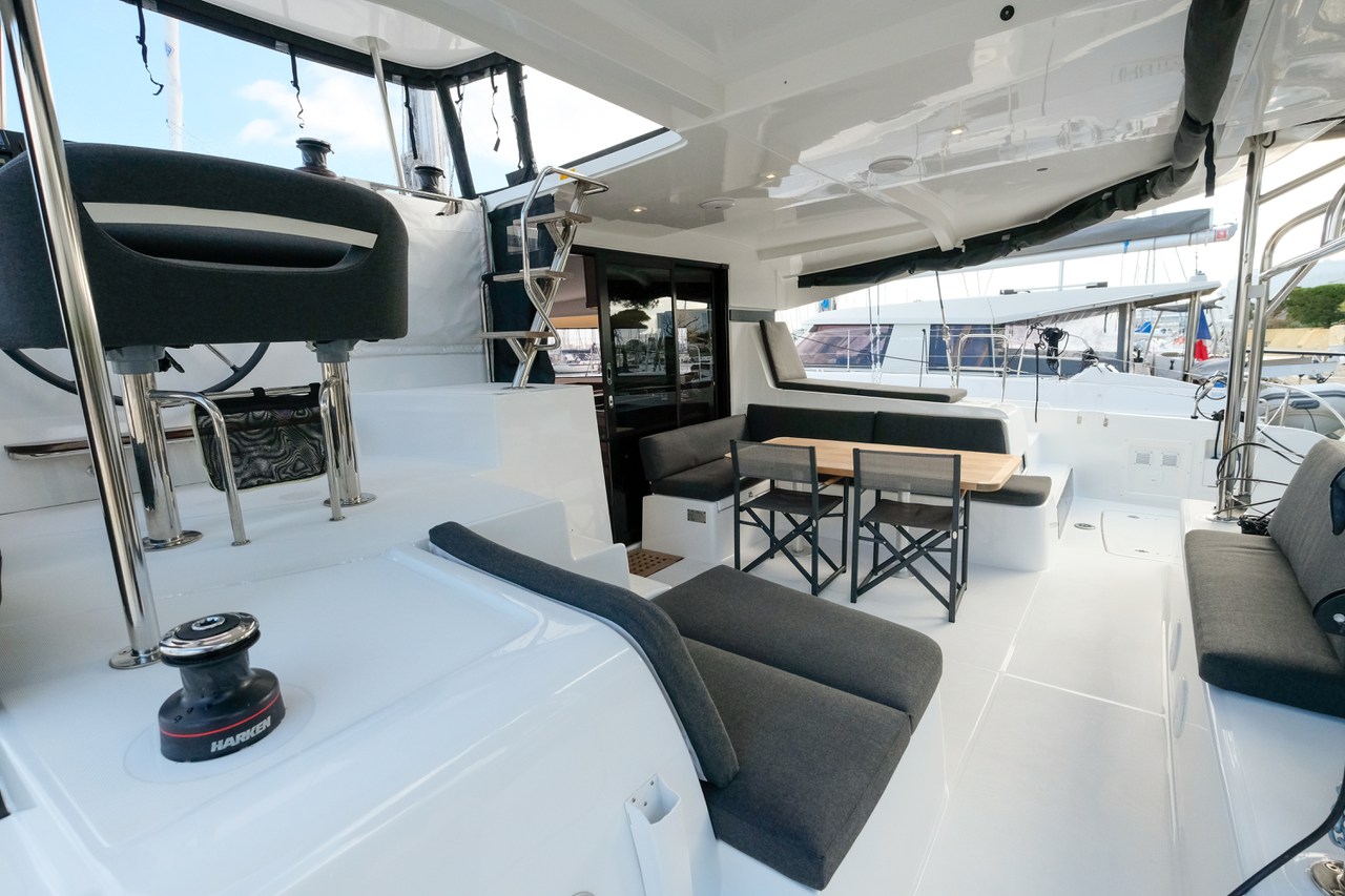 Photo #11 - Lagoon 42 - 4 + 1 cab. (White Chadal) in Heiliger Raphael - 43465